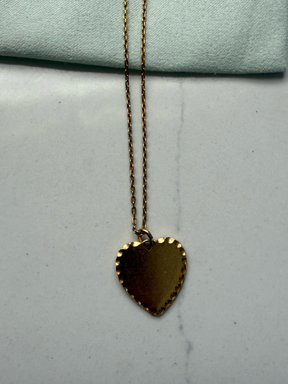 Vintage inspired gold heart necklace